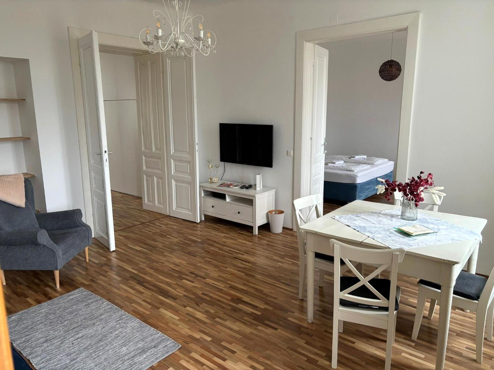 Casa Nostra - Sonnige Wohnung Direkt Am Augarten Wenen Buitenkant foto
